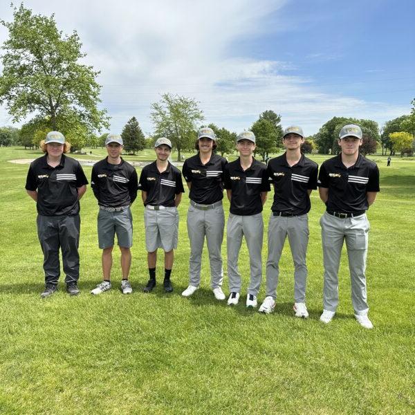 Golf team at Nationals 5-2023